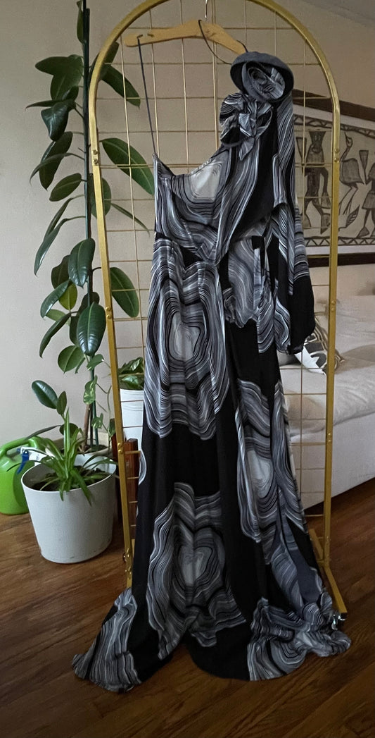 Flowing Maxi Dress, One Sleeve W. Cut-out - Resale